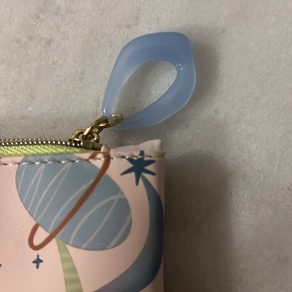 Ispy | Makeup Bag 💋💄 - Picture 3 of 5